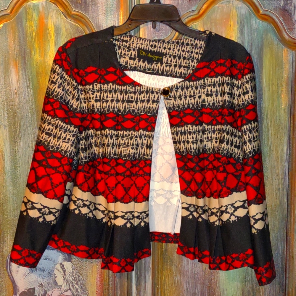 Geometric sheath short jacket
